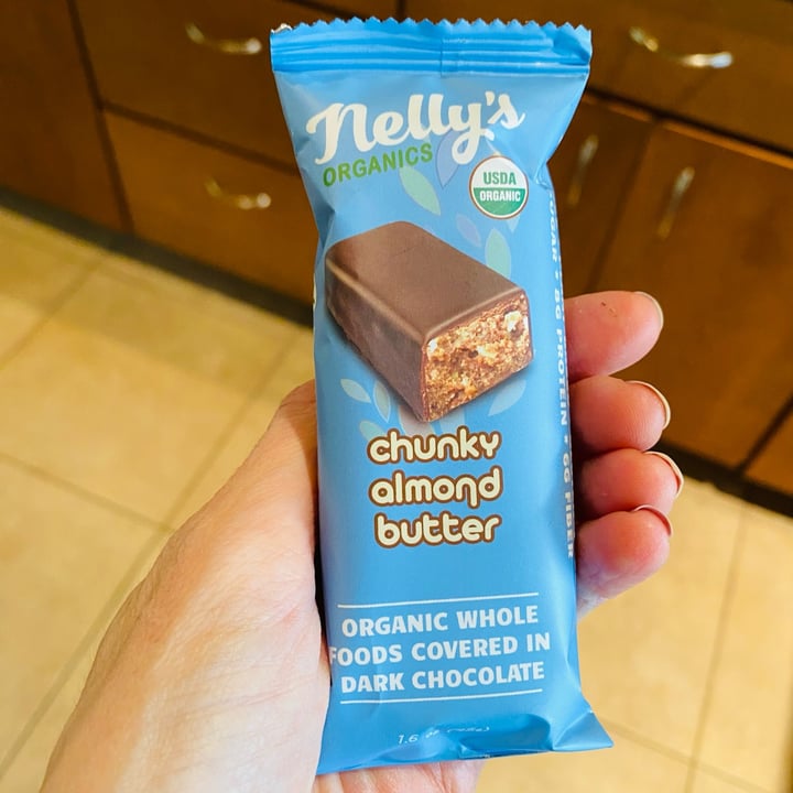 photo of Nelly's Organics Chunky Almond Butter shared by @beckyyy on  03 Feb 2023 - review