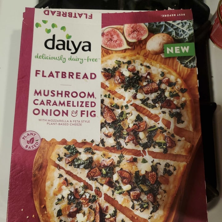 photo of Daiya Flatbread Mushroom Caramelized Onion & Fig shared by @marna426 on  21 Jan 2023 - review