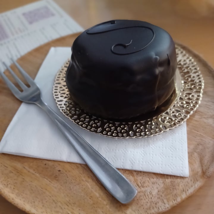 photo of Efrem - Gourmet Boutique and Finest Bar sacher mini shared by @sam8veg on  22 Jan 2023 - review