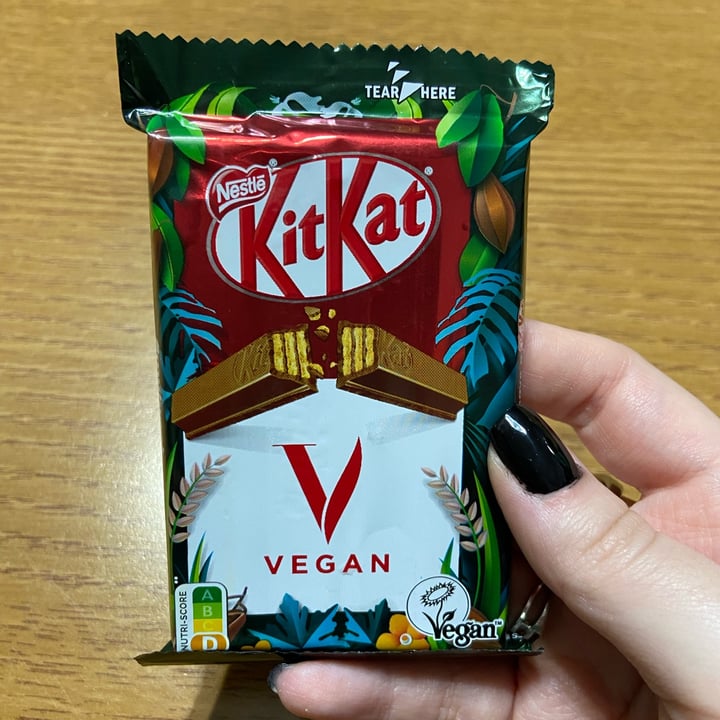 photo of Nestlé Kitkat Vegan shared by @elena98 on  16 Jun 2023 - review