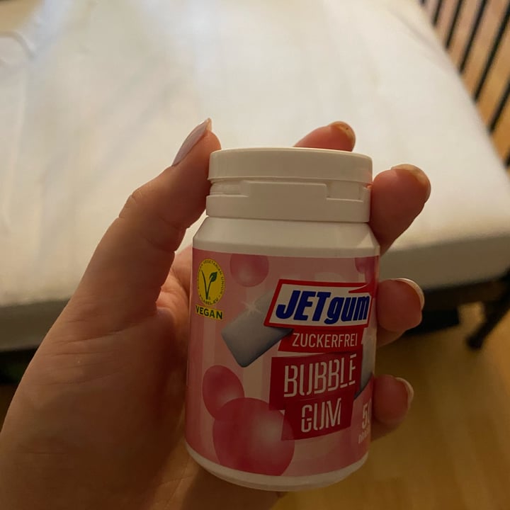 photo of JET gum sugar free bubble gum shared by @blurrycarla on  06 Jun 2023 - review