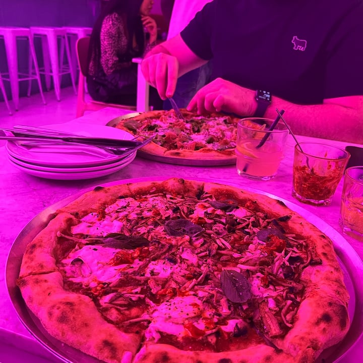 photo of I Love The Dough margerita with vegan cheese shared by @jessamygraham on  22 Dec 2022 - review