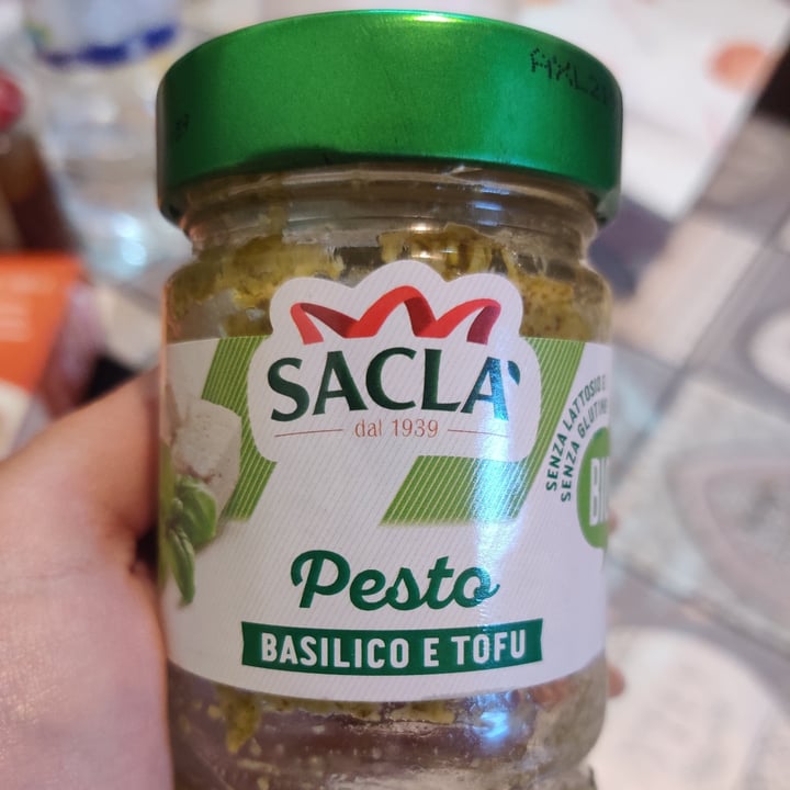 photo of Sacla' Pesto Basilico e Tofu shared by @fiorubino on  11 May 2023 - review