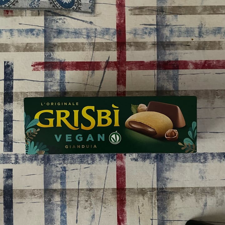 photo of Vicenzi Grisbì Gianduia shared by @greenrebbi on  28 May 2023 - review