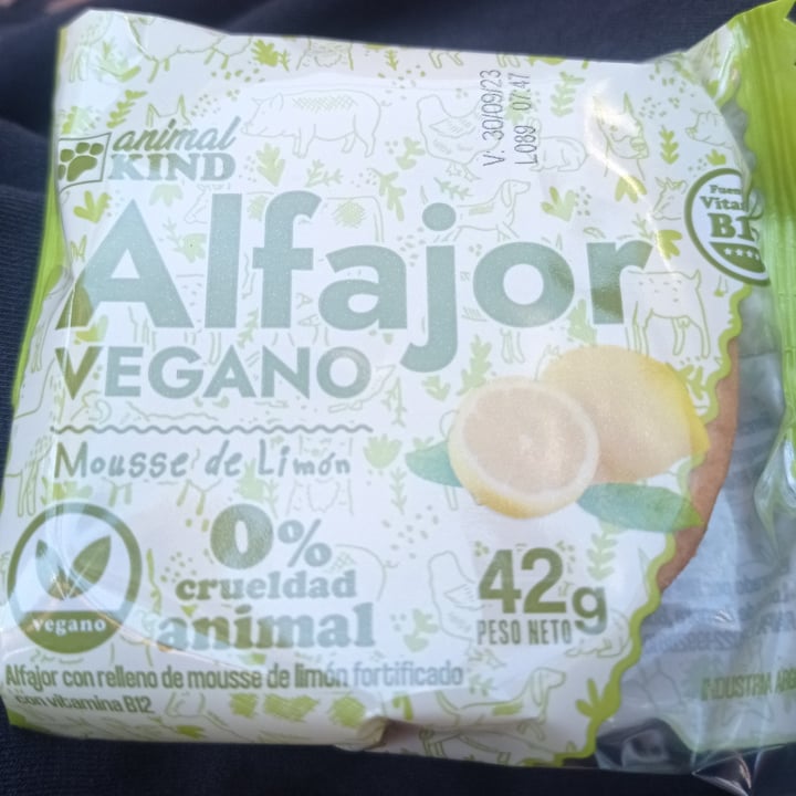 photo of Animal kind Alfajor con Mousse de Limón shared by @isa256 on  05 Jun 2023 - review