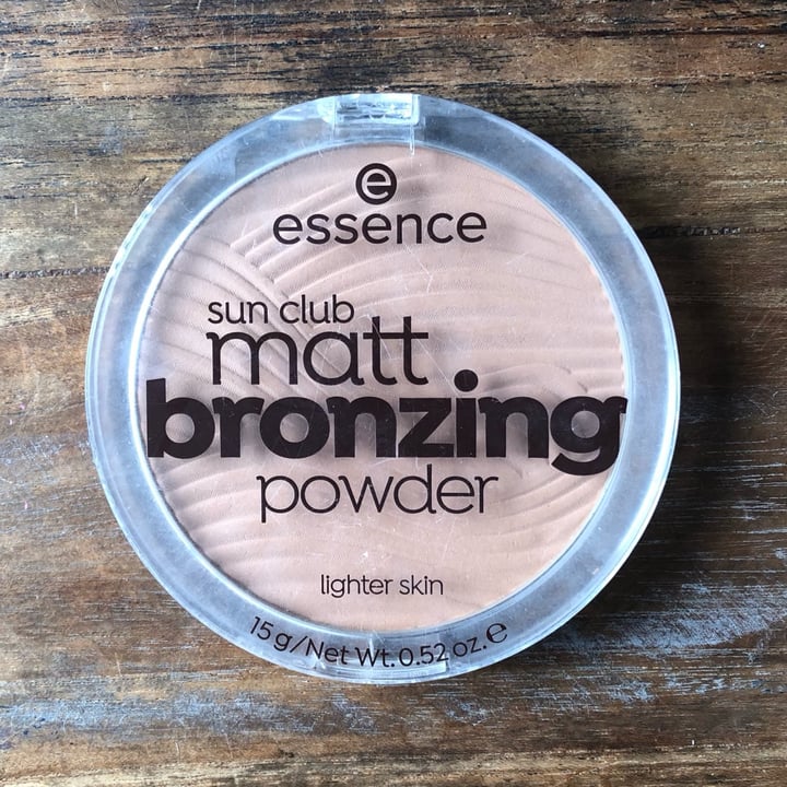 photo of Essence  sun club matt bronzing powder shared by @marleen269 on  13 Aug 2023 - review