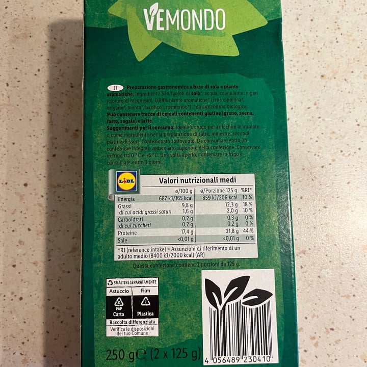 photo of Vemondo tofu con erbette shared by @itsfrannie on  10 Aug 2023 - review