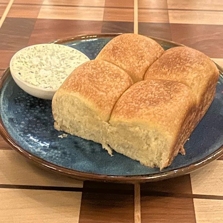 photo of Twelvemonth dinner rolls with nori butter shared by @travegnmore on  28 Apr 2023 - review