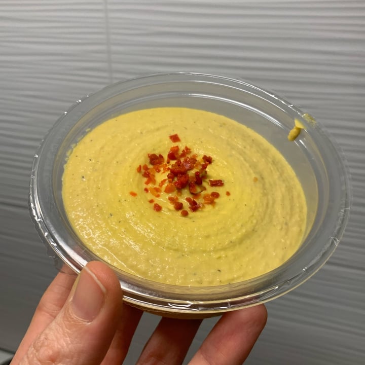 photo of Vemondo Hummus Curry shared by @vegzari on  04 Jan 2023 - review