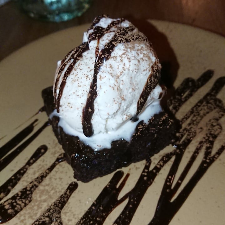 photo of Purezza - Vegan Pizza Camden Salted Caramel Brownie shared by @sunmoony on  16 May 2023 - review