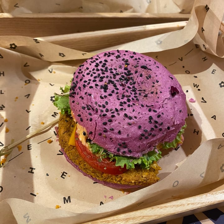 photo of Flower Burger Cherry bomb shared by @eliamariotti on  22 Jul 2023 - review