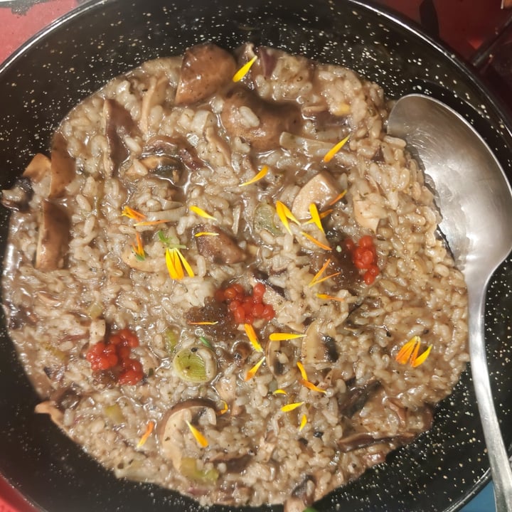 photo of Mahara Risotto de shitake , portobello e allo negro shared by @irmaaa on  11 Feb 2023 - review