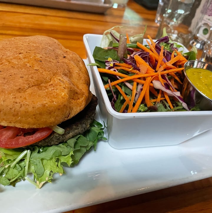 photo of Zest Kitchen & Bar Korean Burger shared by @dentalandlentils on  11 Jun 2023 - review