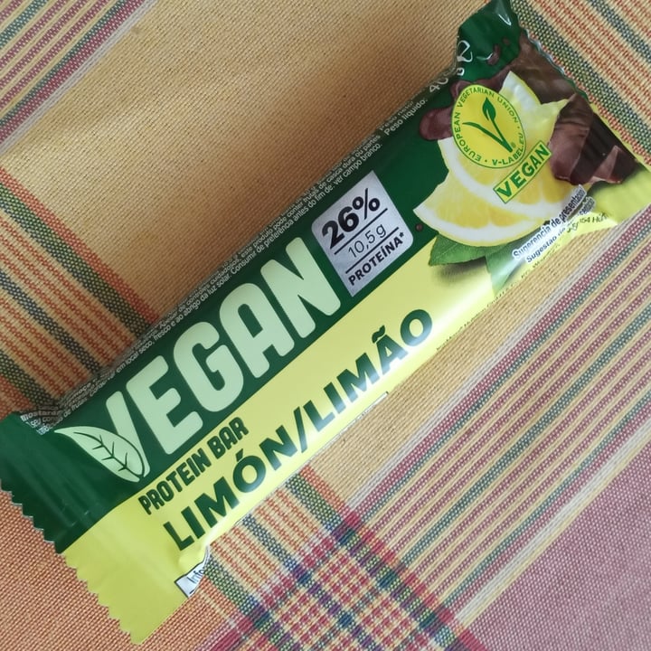 photo of Lidl vegan protein bar (lemon) shared by @titoherbito on  06 May 2023 - review