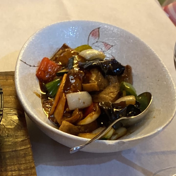 photo of Ristorante Azzurra Tofu con verdure miste shared by @miriamvegan on  10 Jun 2023 - review