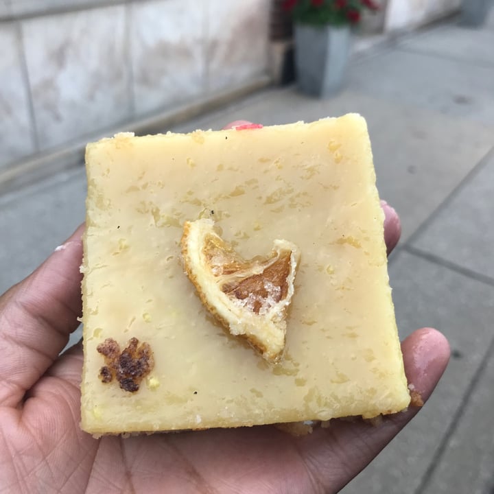 photo of Cleveland Vegan lemon bar shared by @thethriftyplant on  27 May 2023 - review