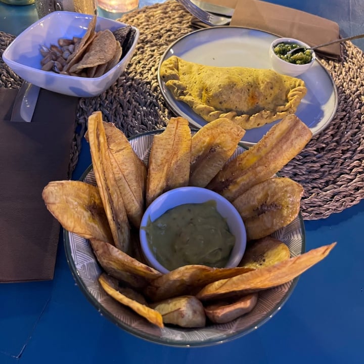 photo of KANTU ristorante peruviano Chips de platano shared by @laangy on  21 Jul 2023 - review