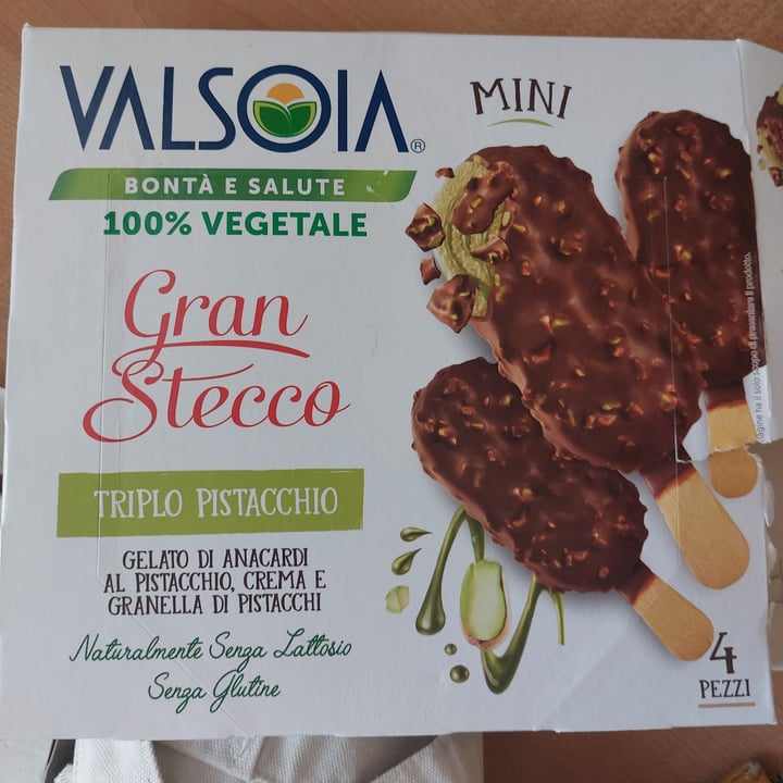 photo of Valsoia Gelato gran stecco triplo Pistacchio shared by @nenya8 on  21 Jul 2023 - review