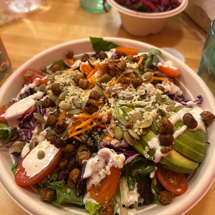 photo of Hartbreakers Flower Power Salad shared by @itsjamiescorner on  21 Jun 2023 - review