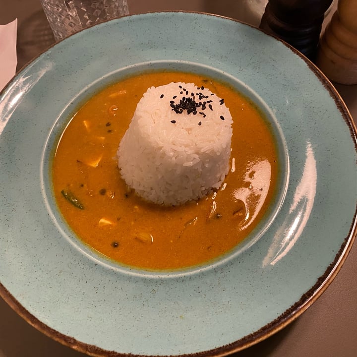photo of Vegan's Prague Black Lentils With Coconut Curry shared by @morena13 on  15 Jan 2023 - review