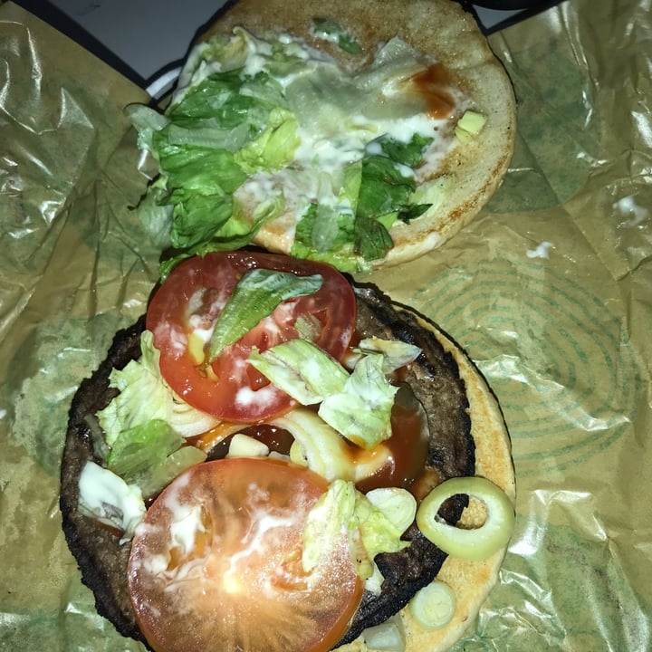 photo of Burger King Plant-based Whopper (Veganized) shared by @taizhenhang on  14 Feb 2023 - review