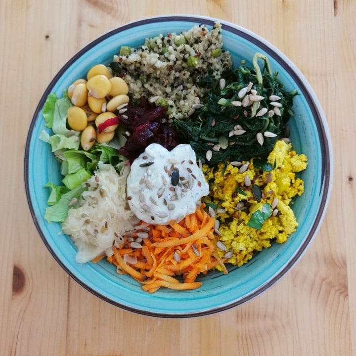 photo of Vegan e Veg Vegan Bowl shared by @storiedipaneecucina on  26 May 2023 - review