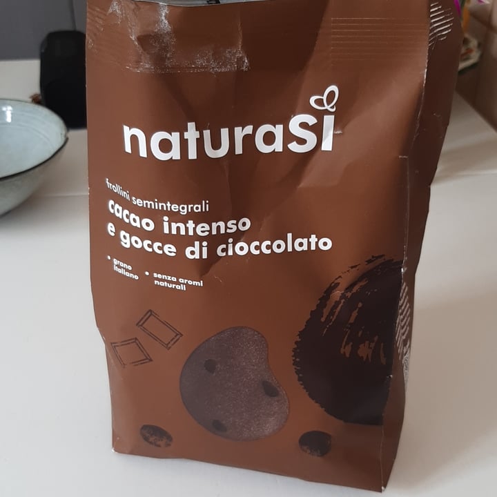 photo of Natura Sì Frollini Semintegrali Cacao Intenso E Gocce Di Cioccolato shared by @bets911 on  17 Mar 2023 - review