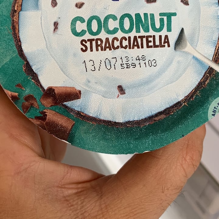 photo of Alpro Absolutely Coconut Stracciatella shared by @chiaraestefano on  11 Jun 2023 - review