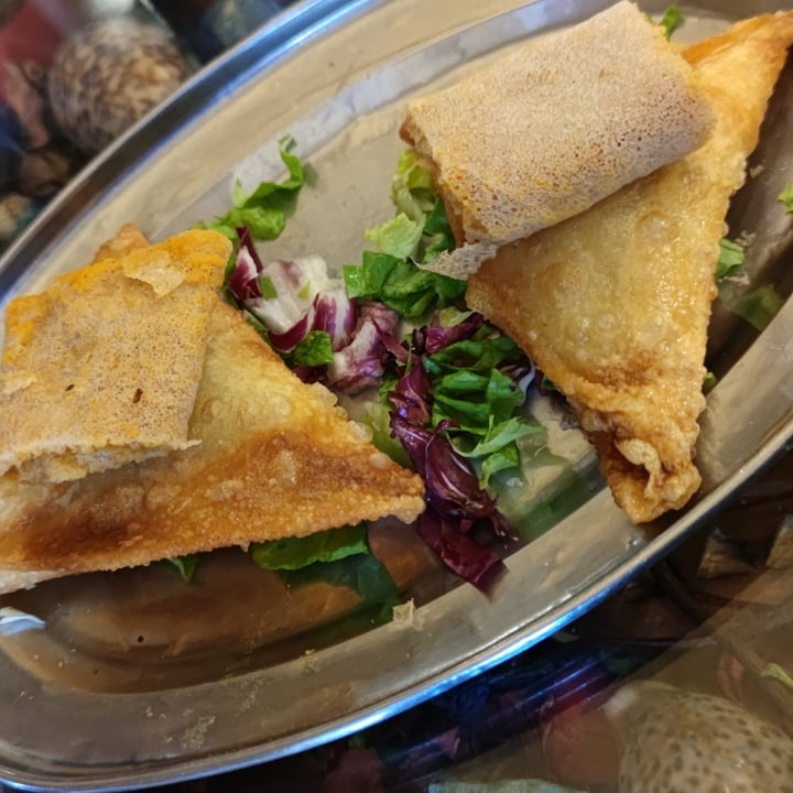 photo of Warsa Restaurant Sambusa Vegan shared by @erika9 on  20 Apr 2023 - review