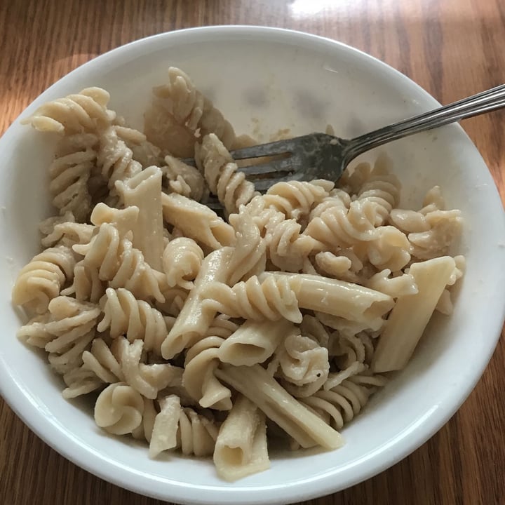 photo of Victoria Vegan Alfredo Sauce shared by @thesarcasticsprout on  31 Jan 2023 - review
