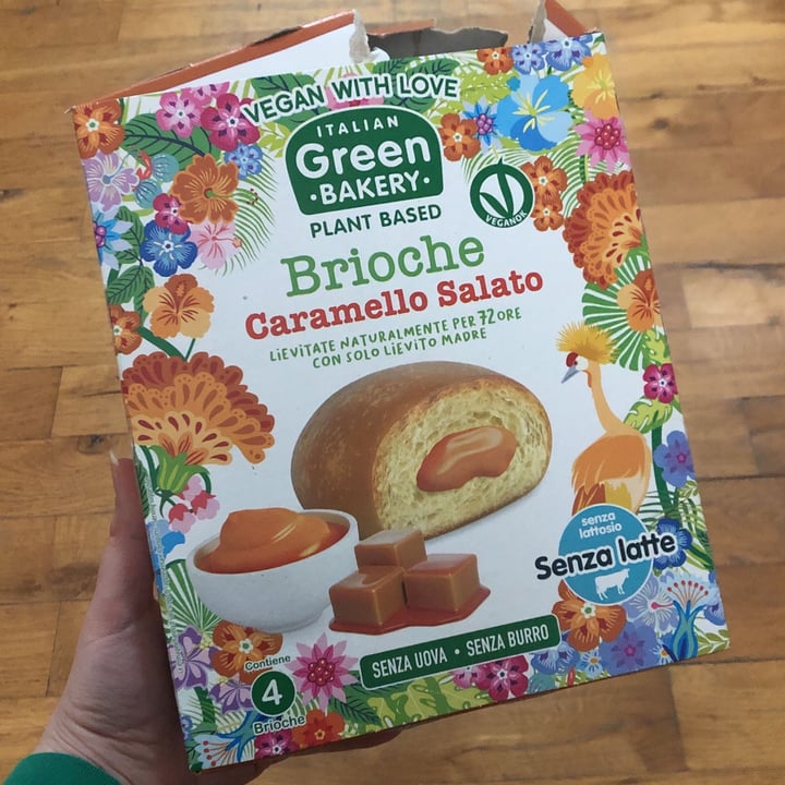 photo of italian green bakery Brioche Caramello Salato shared by @pardulasss on  10 May 2023 - review