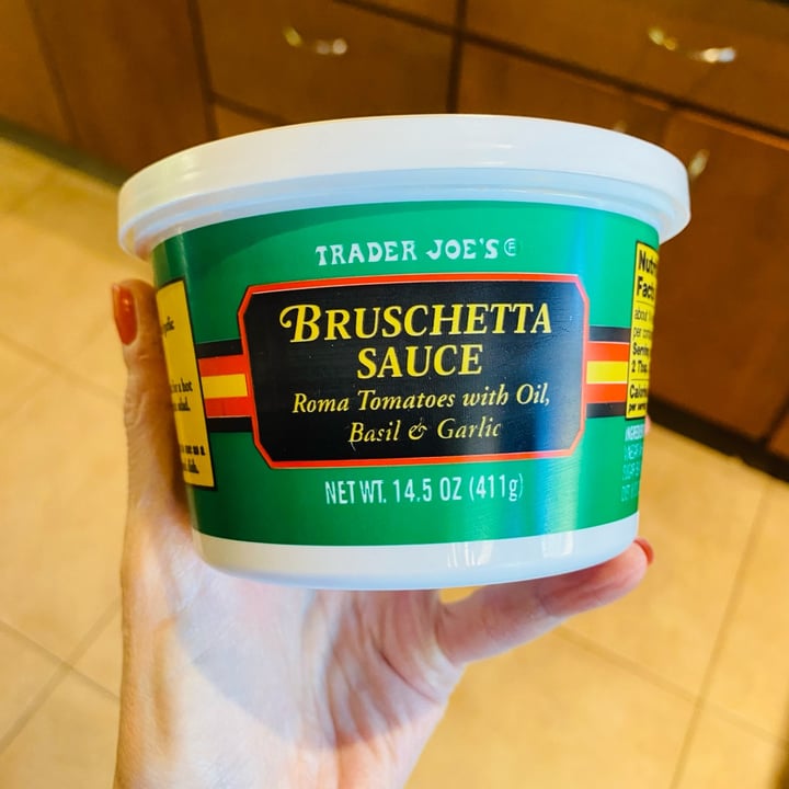 photo of Trader Joe's Bruschetta Sauce shared by @beckyyy on  14 Feb 2023 - review