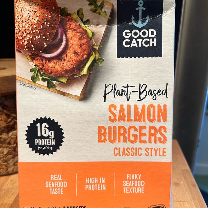 photo of Good Catch Plant Based Salmon Burgers Classic Style shared by @carolbrittx on  11 Apr 2023 - review