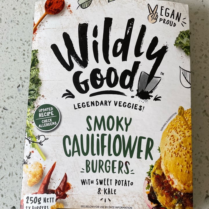 photo of Wildly good Smokey Cauliflower Burgers shared by @izzyrosemary on  03 Mar 2023 - review