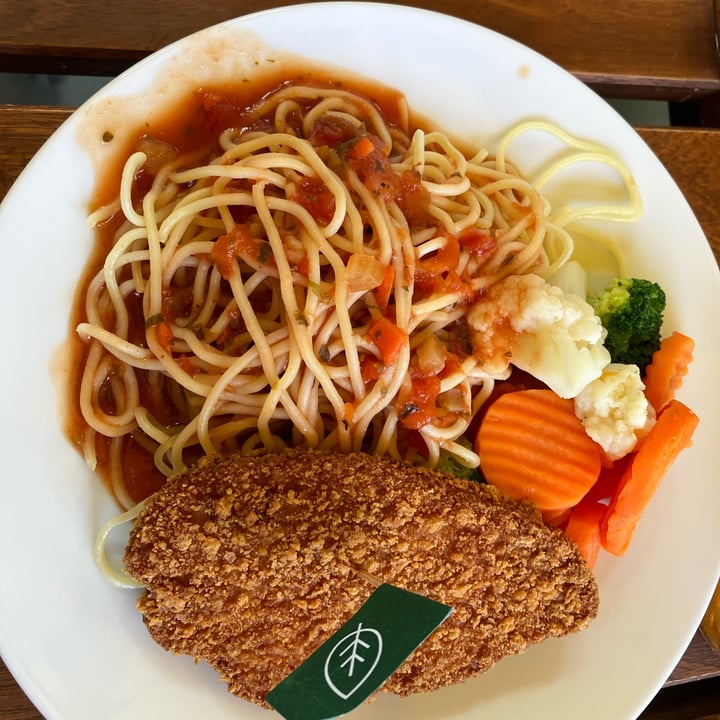 photo of IKEA Restaurant Plant based schnitzel shared by @veganhubby on  28 Apr 2023 - review