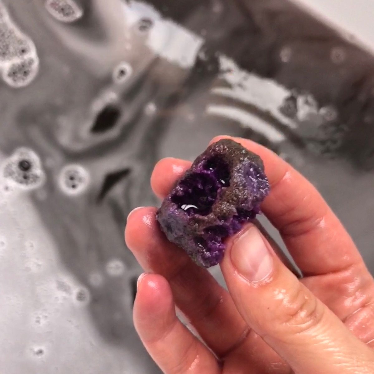 Lush Black Rose Bath Bomb Reviews abillion