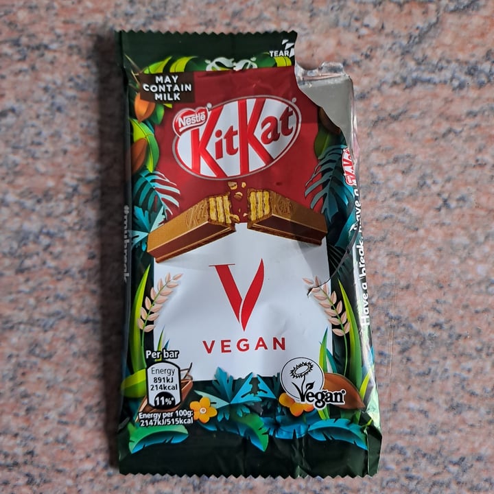 photo of Nestlé Kitkat Vegan shared by @chravex on  09 May 2023 - review