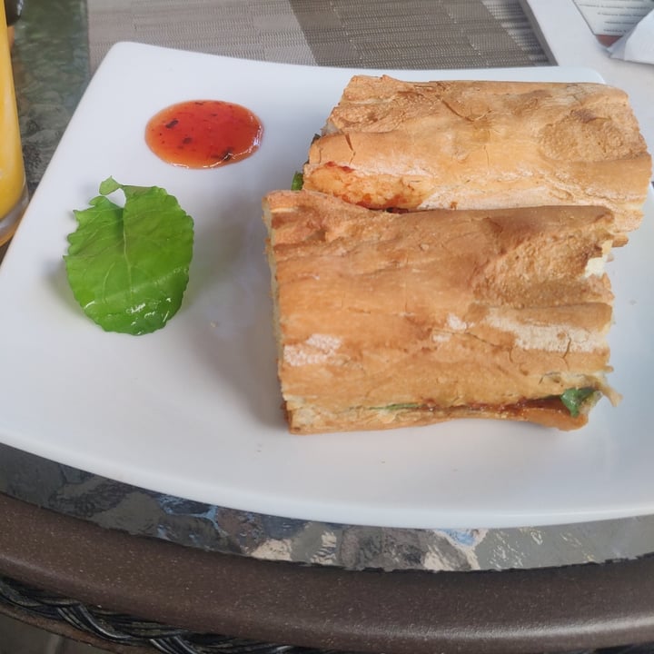 photo of De Lambuja Café com Geleia Baguete Vegana shared by @gres on  10 Jul 2023 - review