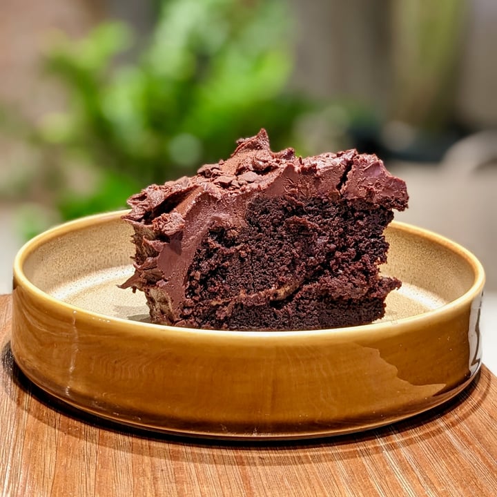 photo of Genius Central Singapore Vegan chocolate mud cake shared by @xinru-t on  19 Feb 2023 - review