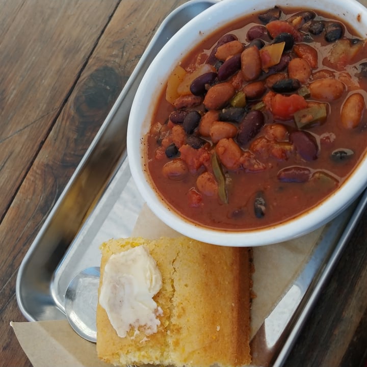 photo of Cornbread Cafe Chili & Cornbread shared by @pinkkatydid on  10 Feb 2023 - review