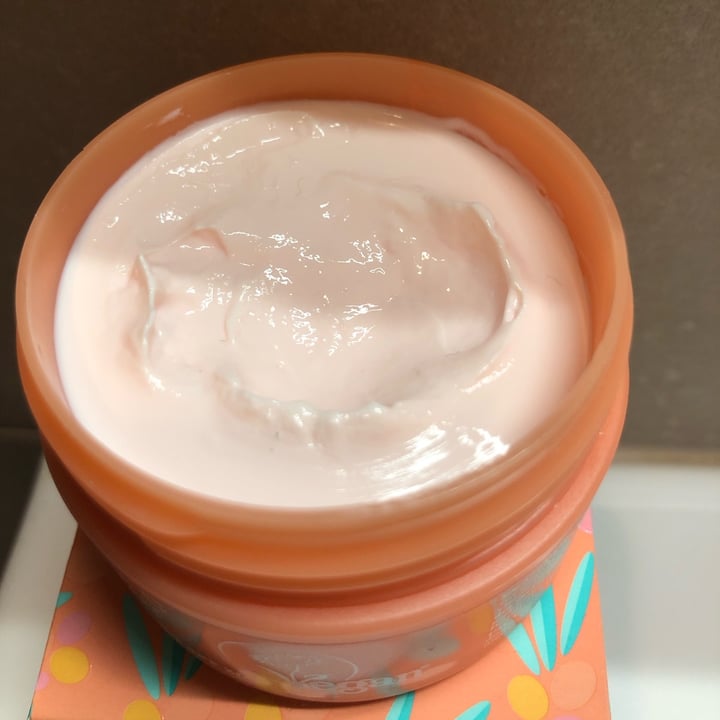 photo of Oblephika C-Berrika Vitamin C Glow Day Face Cream / SPF20 shared by @loula on  12 Feb 2023 - review