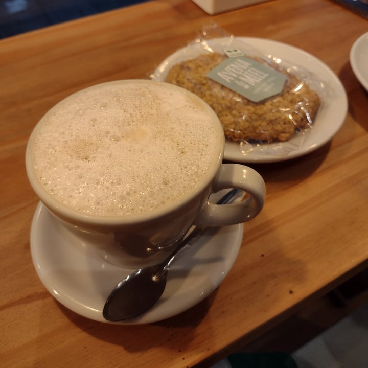 photo of Ovidio Cafe Café Con Leche Y Galleta shared by @spookycarol on  11 Apr 2023 - review