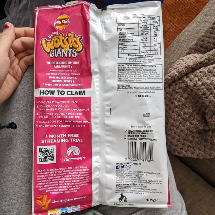 photo of Walkers Baked Wotsits Giants Prawn Cocktail flavour corn puffs shared by @katchan on  03 Jan 2023 - review