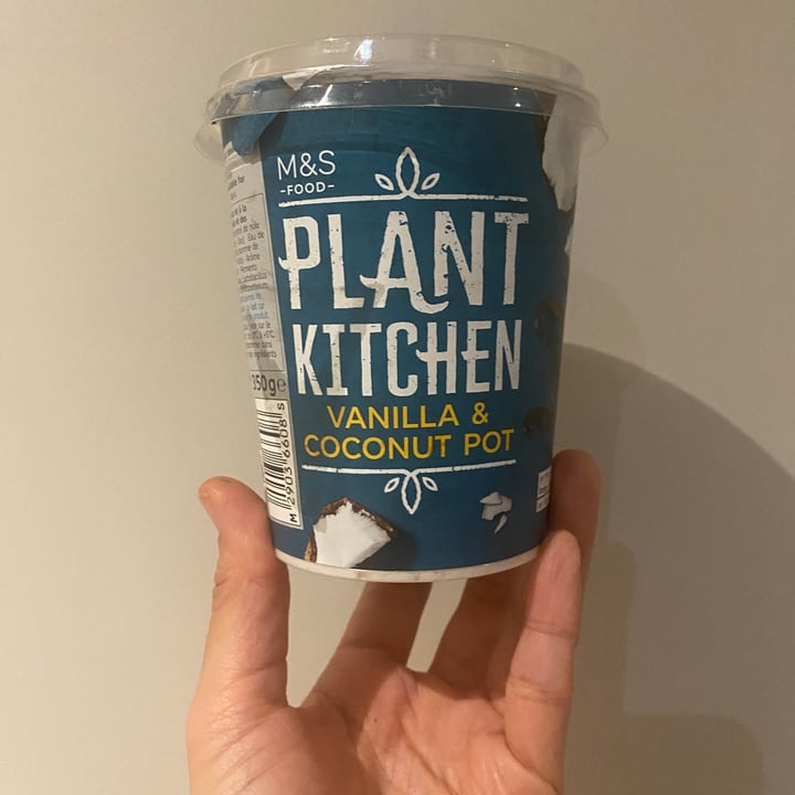 photo of Plant Kitchen (M&S) Vanilla and coconut pot shared by @belliebone2022 on  19 Dec 2022 - review