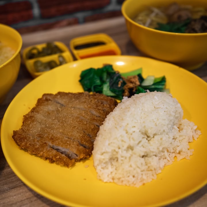 photo of Bodhi Deli 菩提斋 Chicken cutlet rice shared by @themancvegansg on  03 Jun 2023 - review