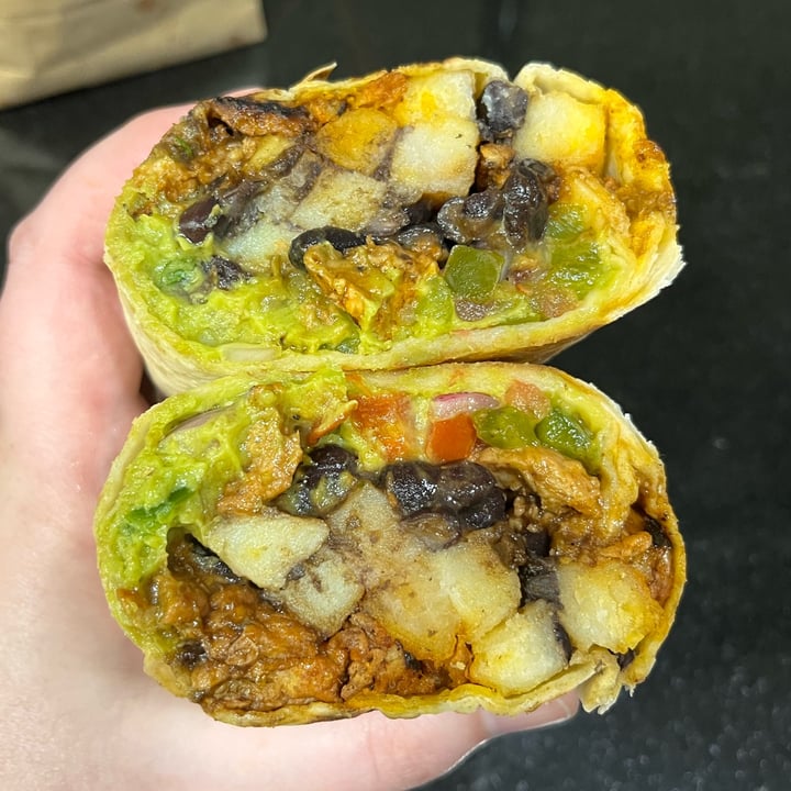 photo of Raiz NYC Westside Burrito shared by @thebkvegans on  25 Apr 2023 - review