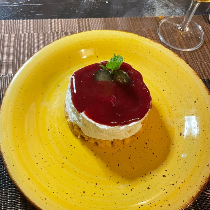 photo of GingerGi Veggie-Pop restaurant Cheesecake vegan shared by @tenny88 on  15 May 2023 - review
