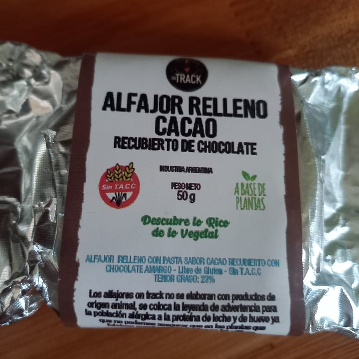 photo of On Track Alfajor Relleno Cacao shared by @luciana1984 on  17 May 2023 - review
