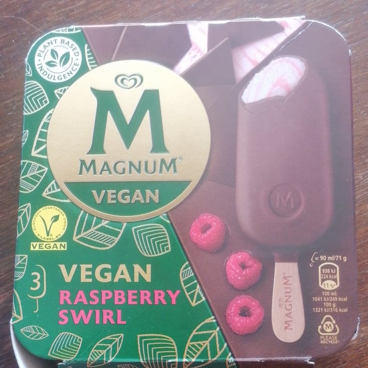 photo of Magnum Vegan Raspberry Swirl shared by @jessvv on  30 May 2023 - review