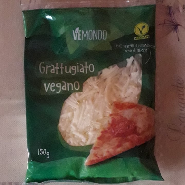 photo of Vemondo Grattugiato Vegano shared by @nina-veg on  01 Apr 2023 - review